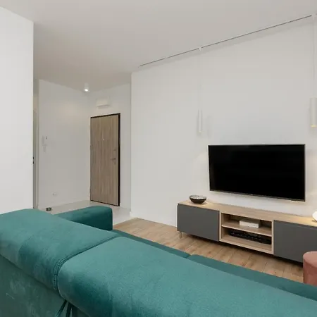 Family With Balcony & Parking In By Renters מלון *