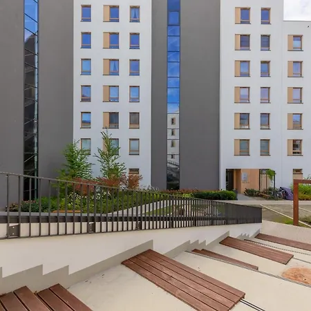 Family With Balcony & Parking In By Renters מלון *