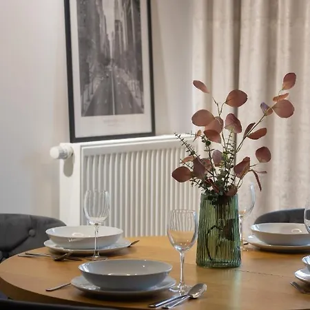 Family With Balcony & Parking In By Renters * ורשה